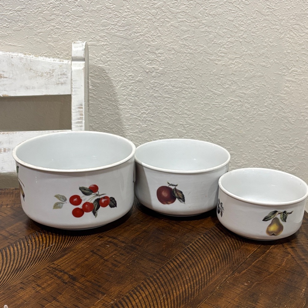 Set of Vintage B.I.A Cordon BLEU Mixing Bowls - Fruit Accents